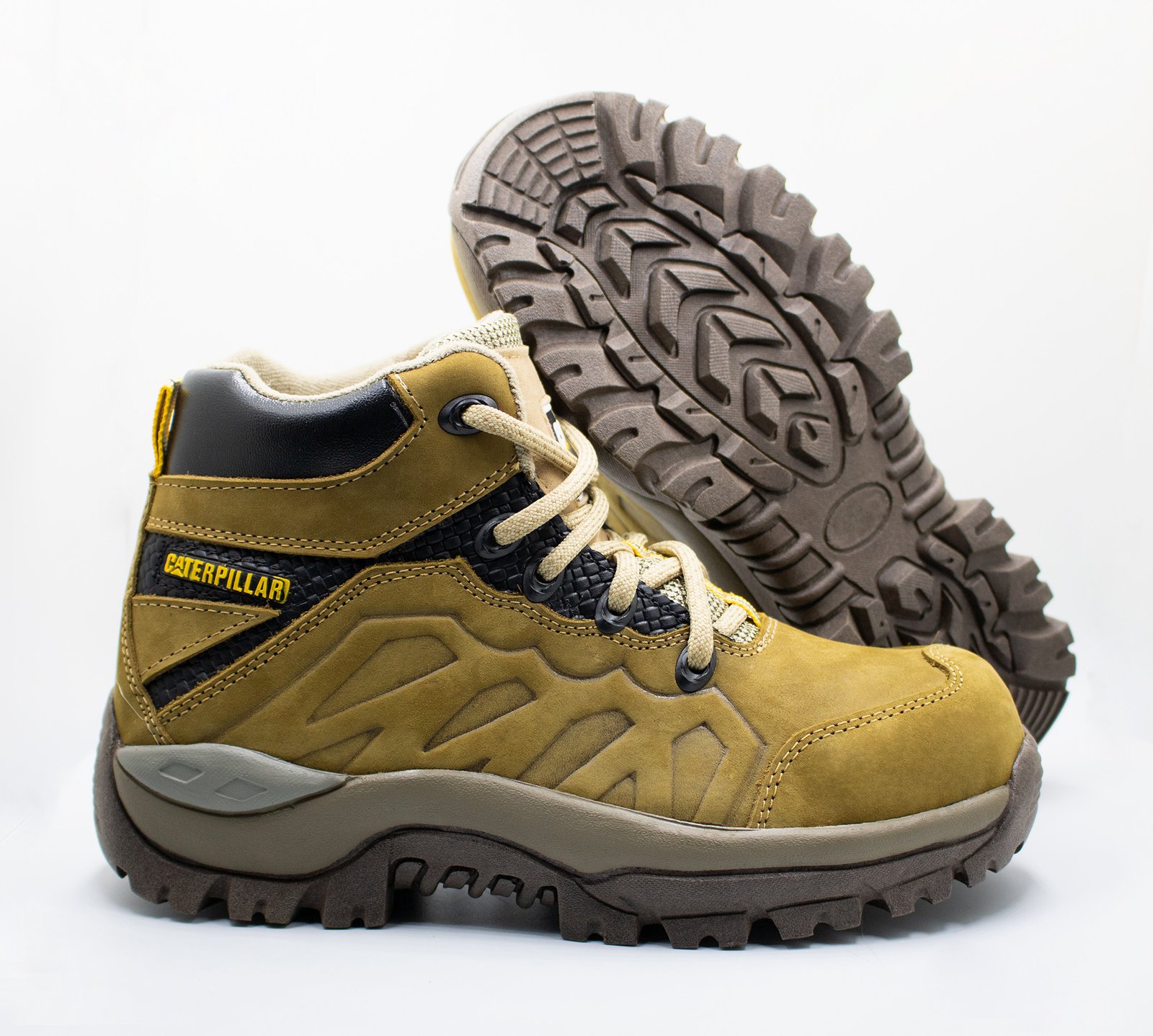 17030808091703080809IMG_4989.jpgEDITADA Bota Caterpillar 014 Con Puntera Ocre - Image 1